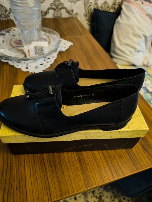 Продам женские туфли