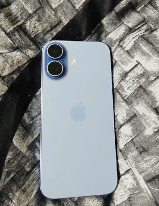 iPhone 17 / Mist blue/