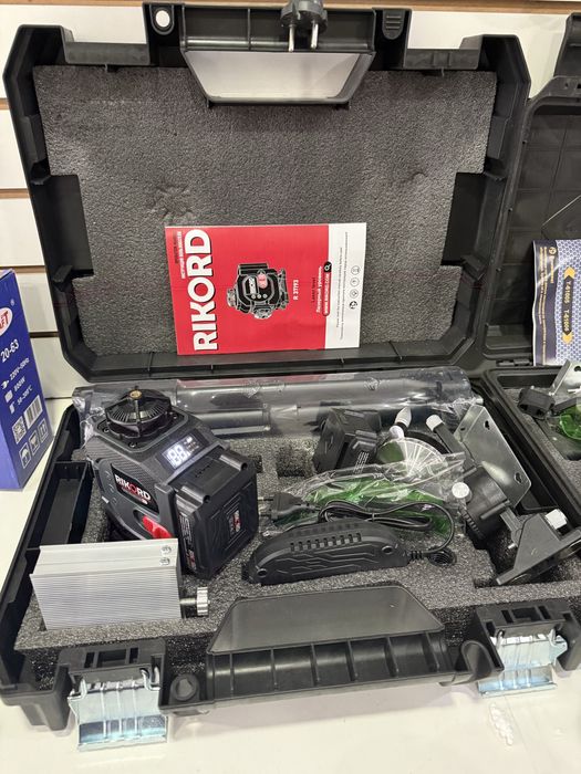 Лазерный уровень 4d  лазерний уровен