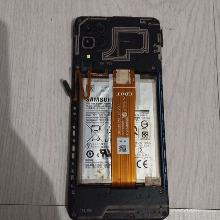 Телефон на запчасть