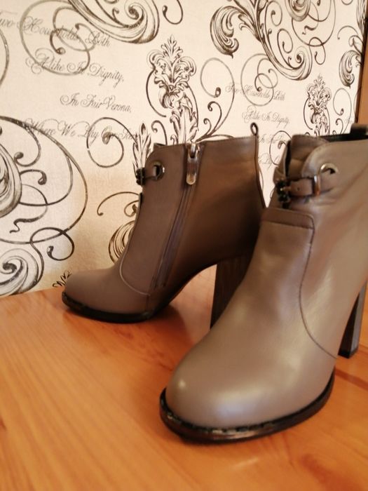 Ботинки женские.