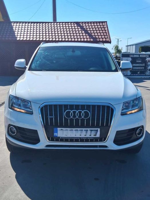 Audi Q5 2.0 TDI 190 CP Automat, Panoramic, Piele, Cârlig, 2 seturi roți