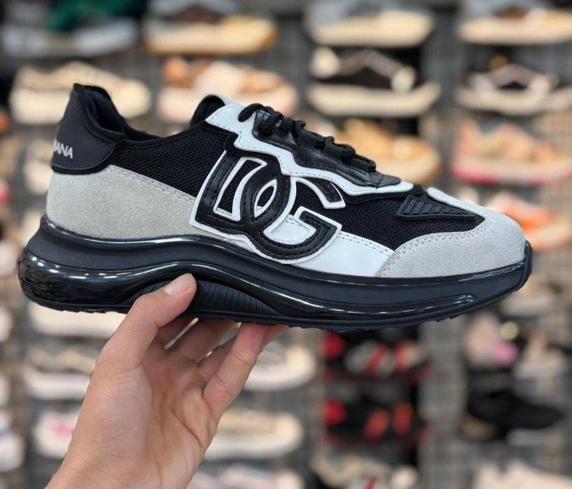 Adidasi dama si barbati