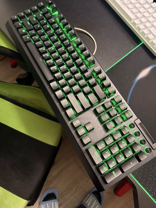 Tastatura mecanica razer blackwidow v4 pro