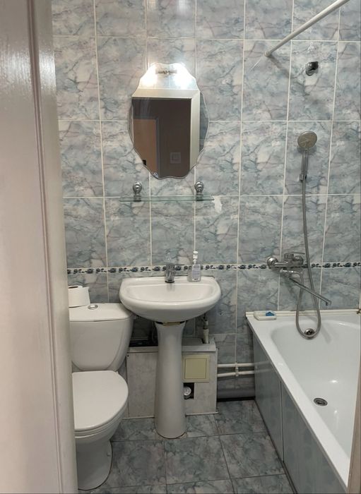 Продам 2 комн квартиру в районе гор. Парка