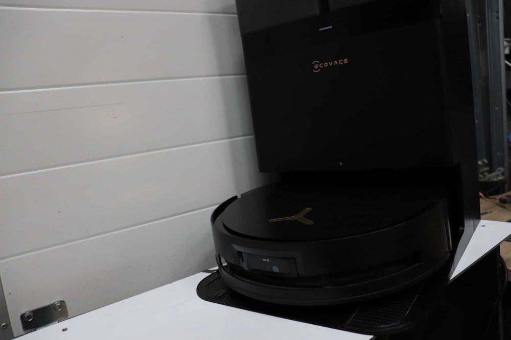 Прахосмукачка робот Ecovacs Deebot X8 Pro Omni, 18000Pa, до 75 градуса
