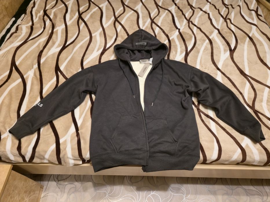 Зип худи essentials