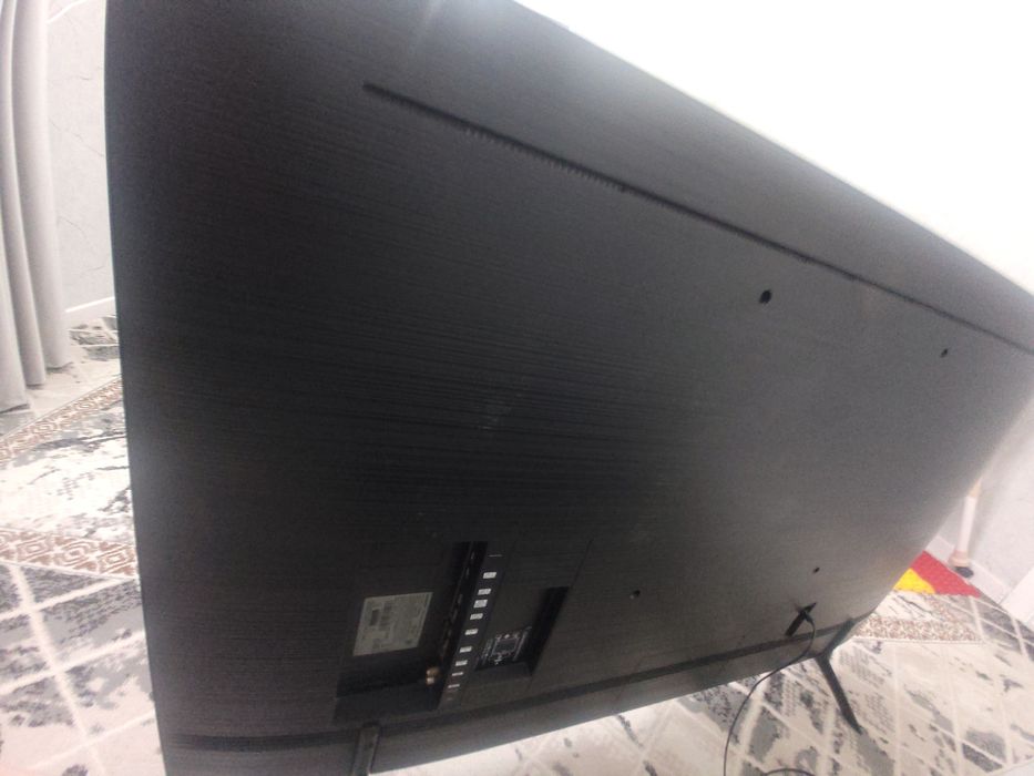 Продам QLed-телевизор samsung QE65Q60RAU