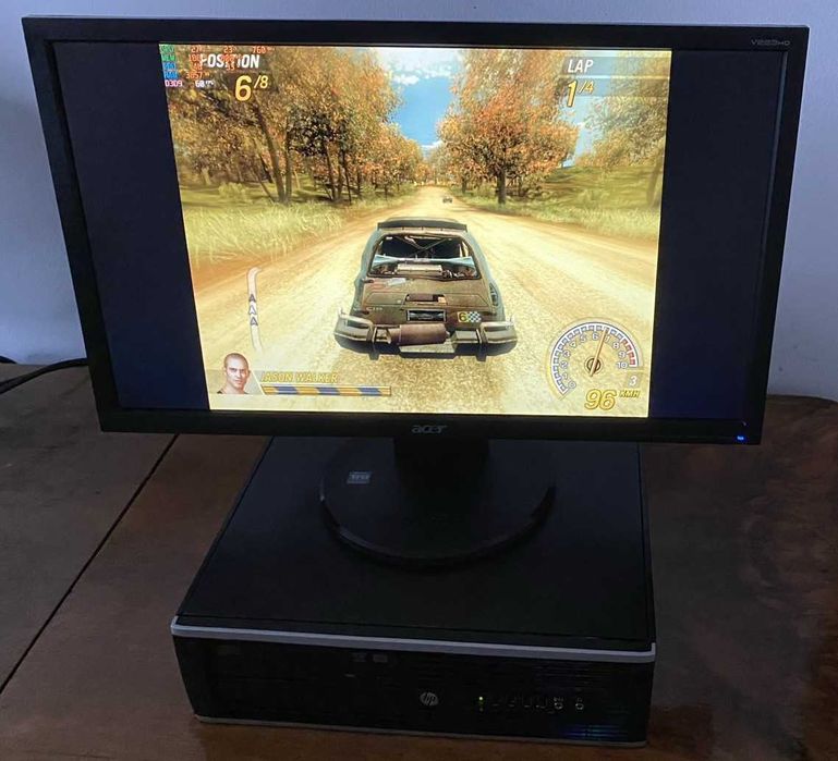 Компактен компютър за лек гейминг