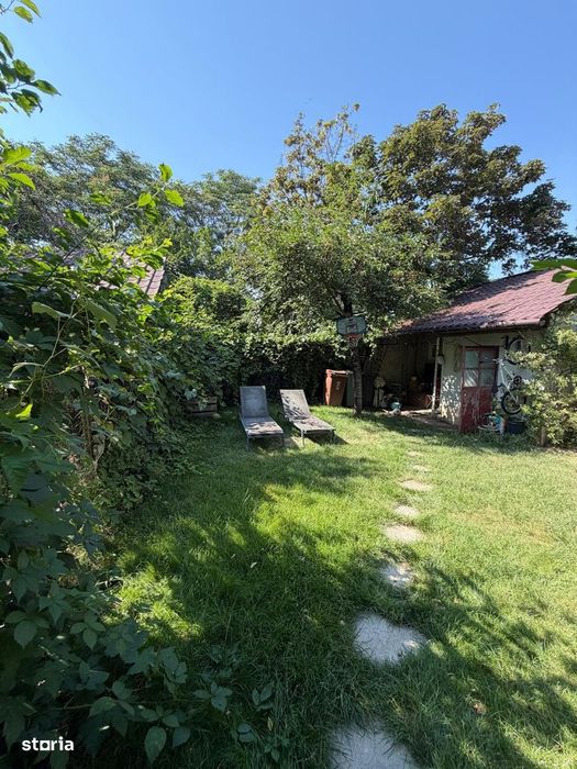 Propun spre vânzare o casă cochetă, ideală pentru o persoană sau cuplu