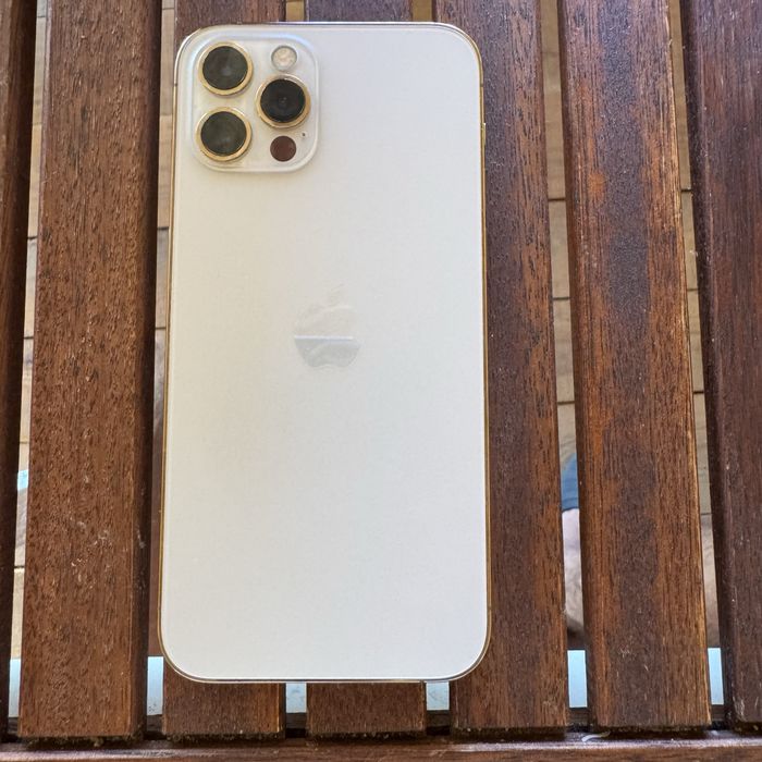 Iphone 12 Pro | отлично състояние