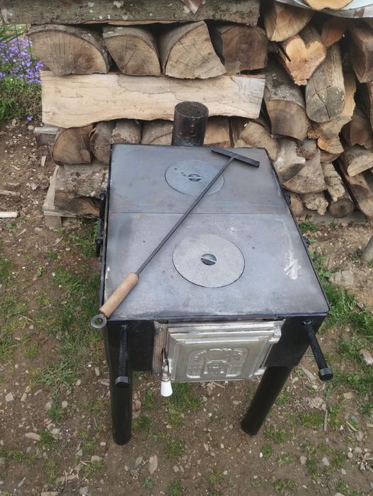 Sobe robuste,diverse utilitități/ plită fontă nefolosită/ nouă!!