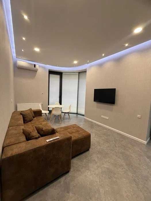 ЖК. Green House. Продаётся 2х-ком евро квартира на метро Сергели