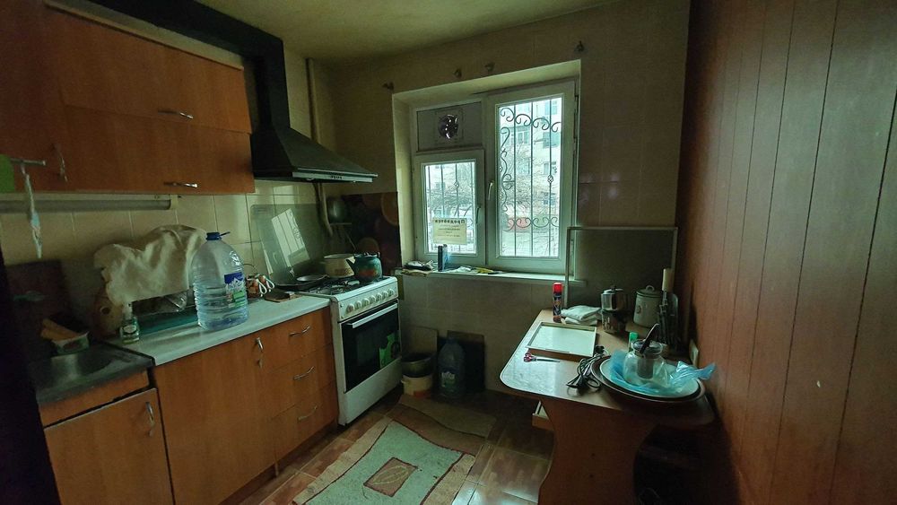 Политехника институти якинида 3 хонали 4 хона килса булади