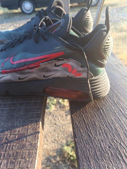 Продавам Маратонки NIKE AIR 2090