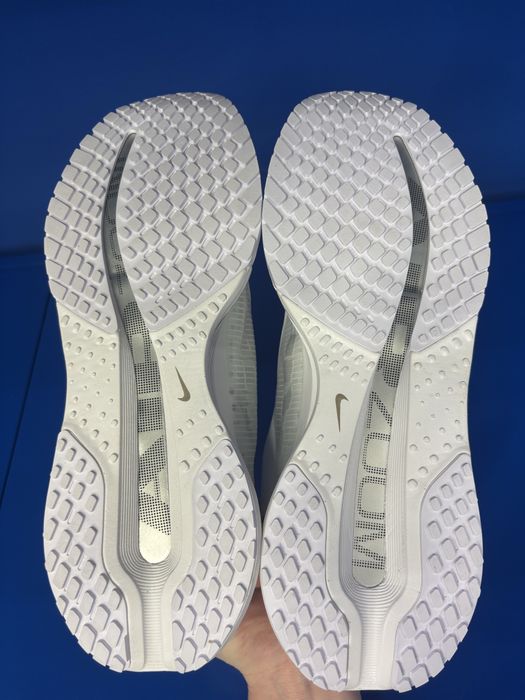 Nike Pegasus Premium White/Metallic Silver Обувки