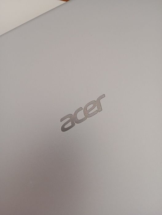 Лаптоп ACER със зарядно