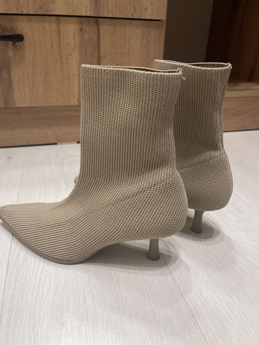 Stradivarius ботильоны легкие и стильные