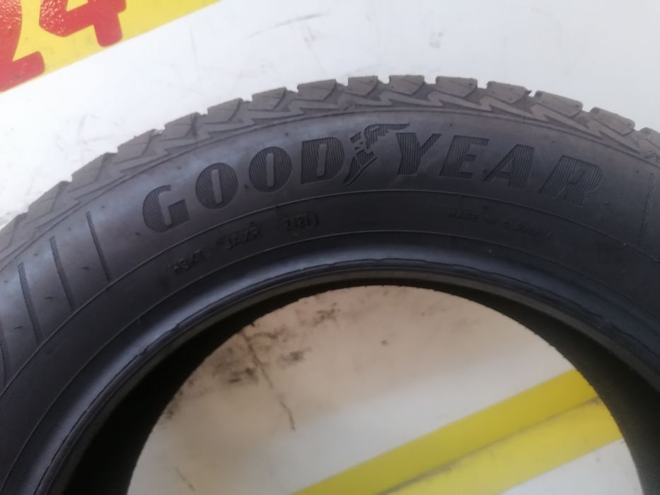 215/60/17 All Season 2x Goodyear 96h   dot 2421. 7,,37mm