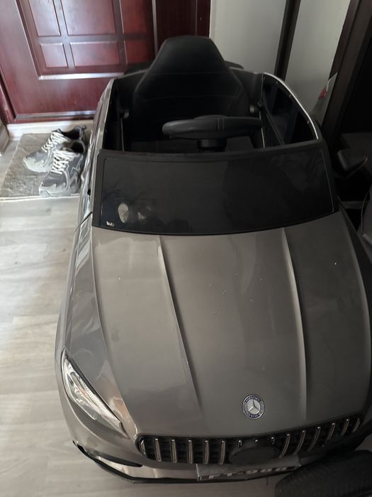 Продам машинку mercedes