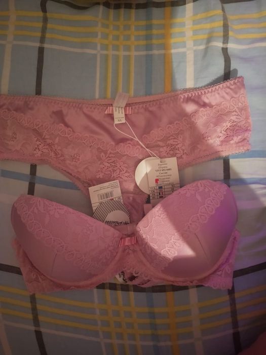 Трусы женские, бюстгалтеры