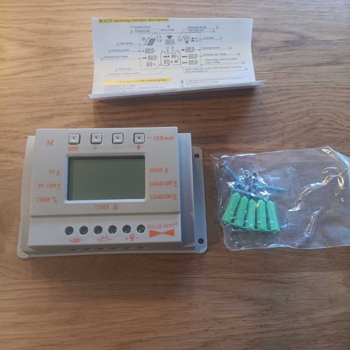 НОВ! Интелигентен соларен контролер 10A, 12V/24V, PWM + MPPT