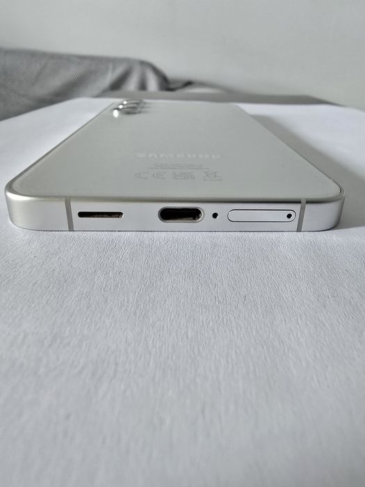 Samsung S24 PLUS