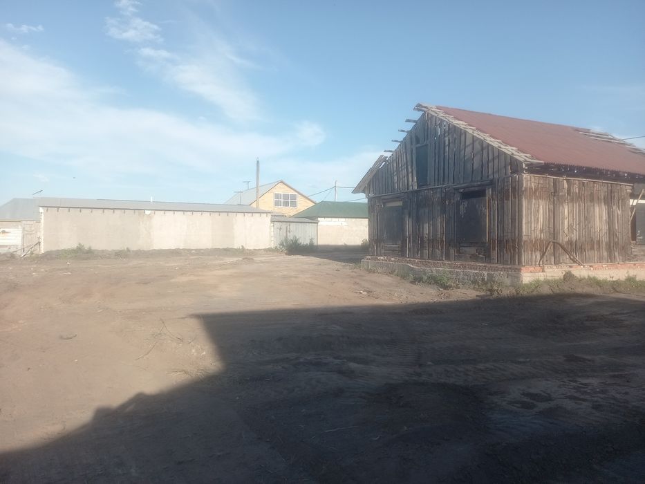Недостроенный дом продам.
