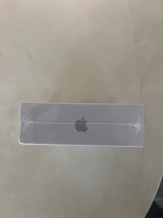AirPods 3 ,generatia 4