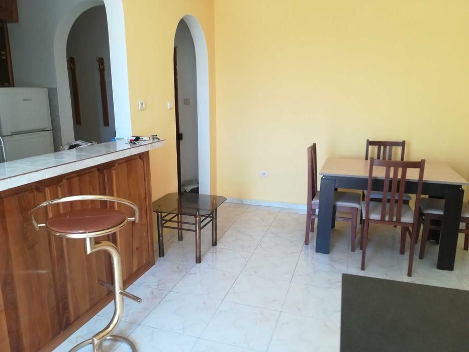 Дава се под наем Двустаен апартамент в Пловдив, Тракия - 48 кв.м за 375 € - Снимка #2