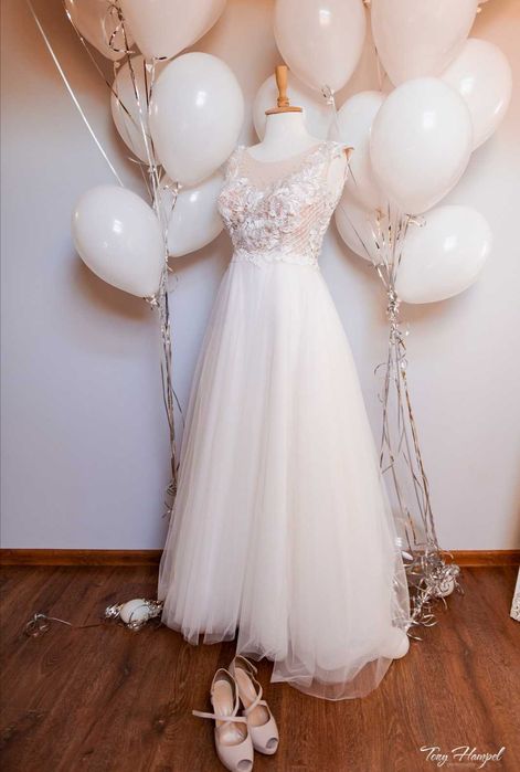 Vand rochie de mireasa