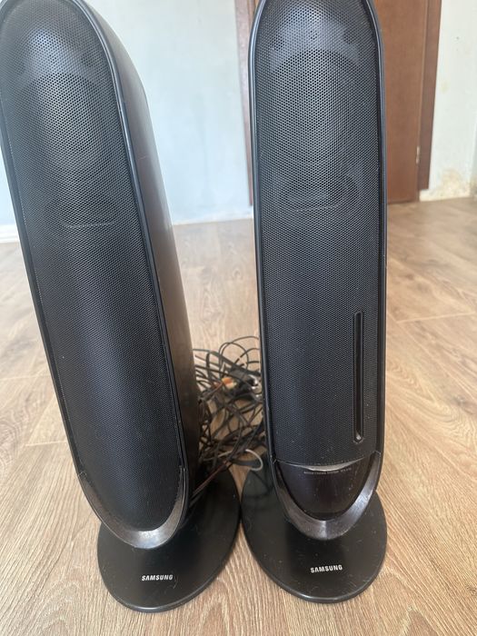 Продавам:Samsung PS-E10-2бр.Оригинални тонколони работещи.