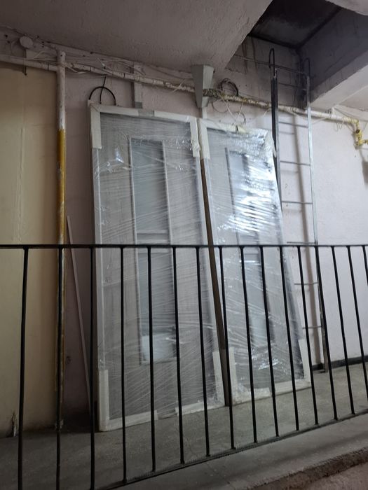 Vand usi de interior