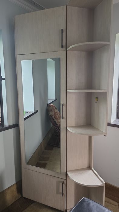 Прихожая продам угловая