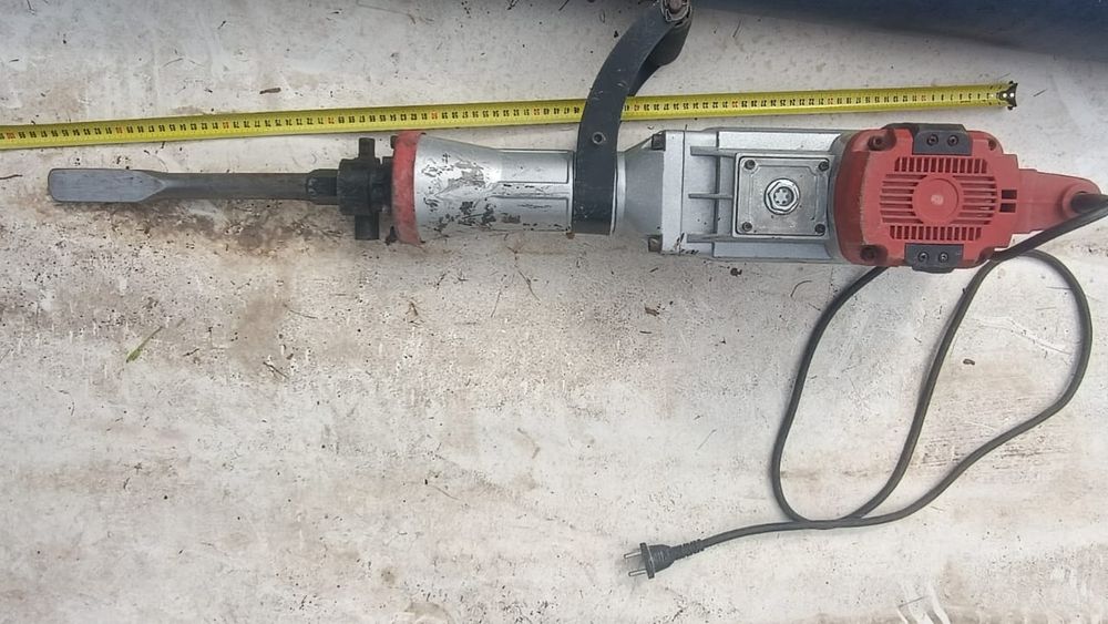 Отбойный Молоток 100000т.