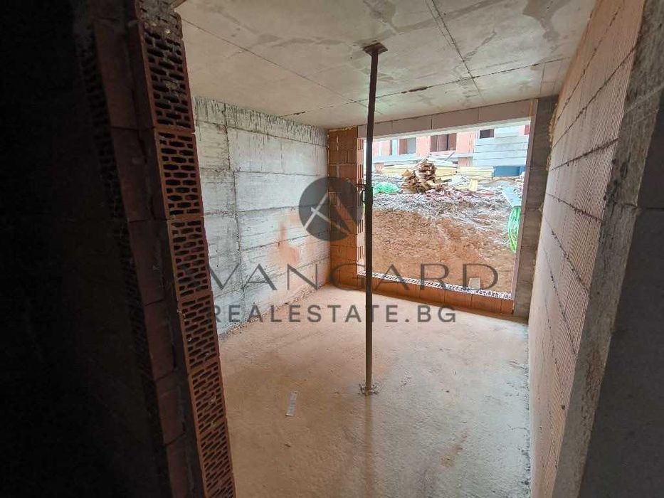 оф.24397 Двустаен с двор и паркомясто пред акт 14/ Марково