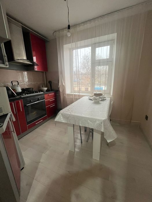 Продам 2к кв на 2 этаже