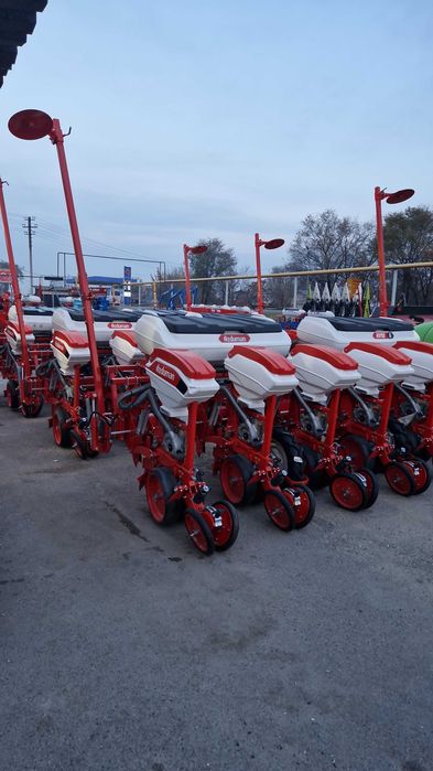 Пневматическая пропашная сеялка Ozduman точного высева