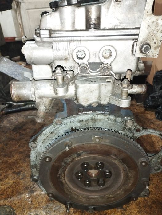 Продам двигатель Мазда кронус объем двигателя 2.0