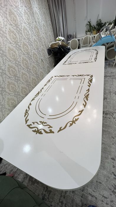 Стол  3,5 метр 4 метрге созылады