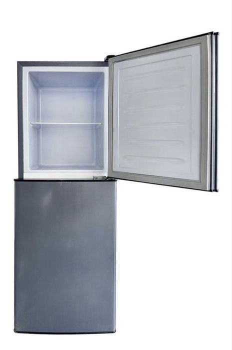 Продаётся новый холодильник