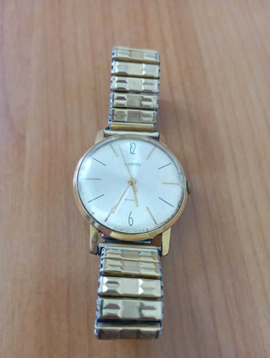 Ceas wostok rusesc cu limbile de aur