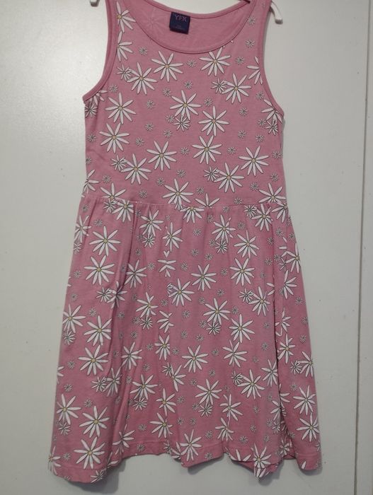 Детски рокли 5-6 и 6-7 г.