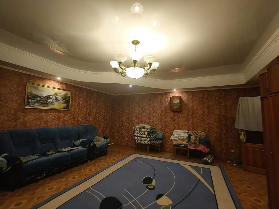 Сдается комната в 4 комнатной квартире