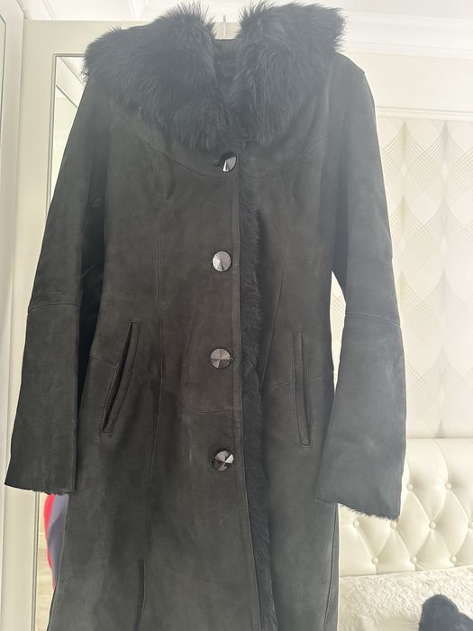 Продам черную дубленку