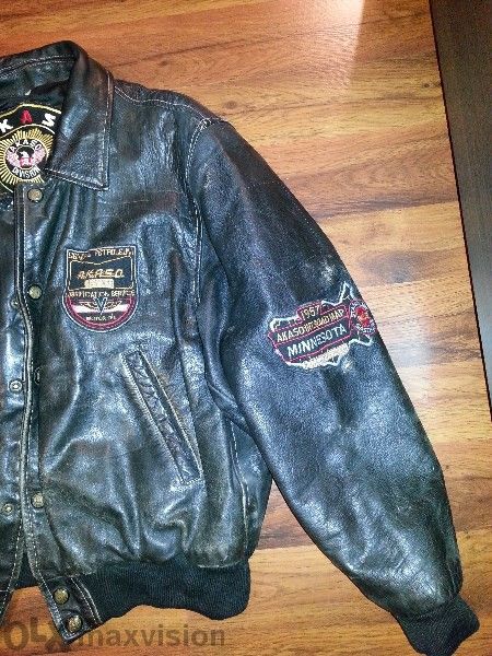 Продавам бутиково Яке Уникат ""аkaso By Division""