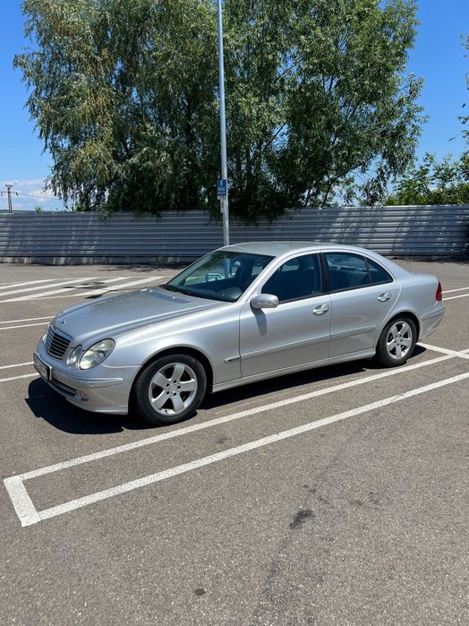 Mercedes w211  avangard 2005