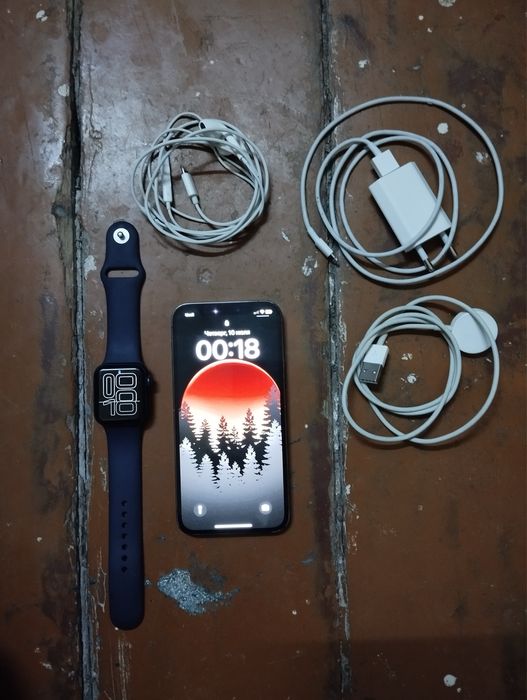 iPhone 12 pro 128GB iWatch 6 40 mm 32 GB