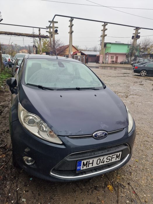 Ford fiesta (MK6 )