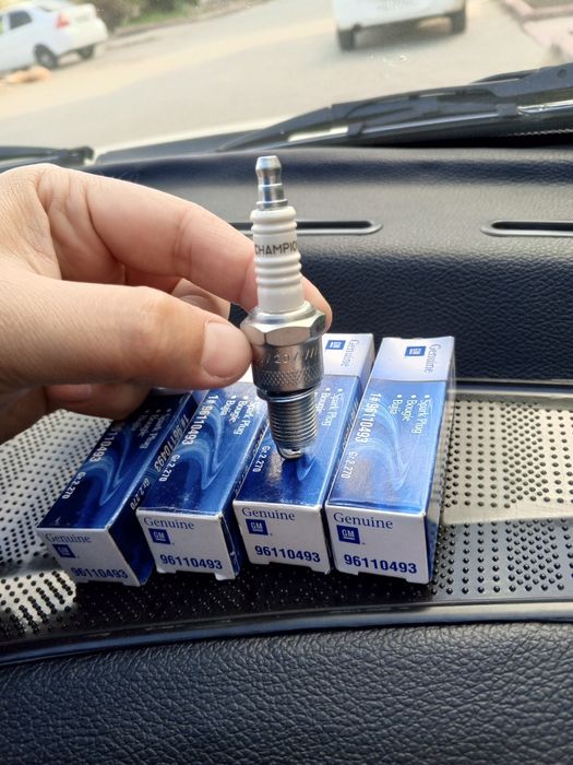 Свеча зажигание GM